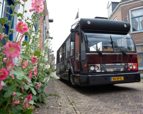 de uitvaartbus